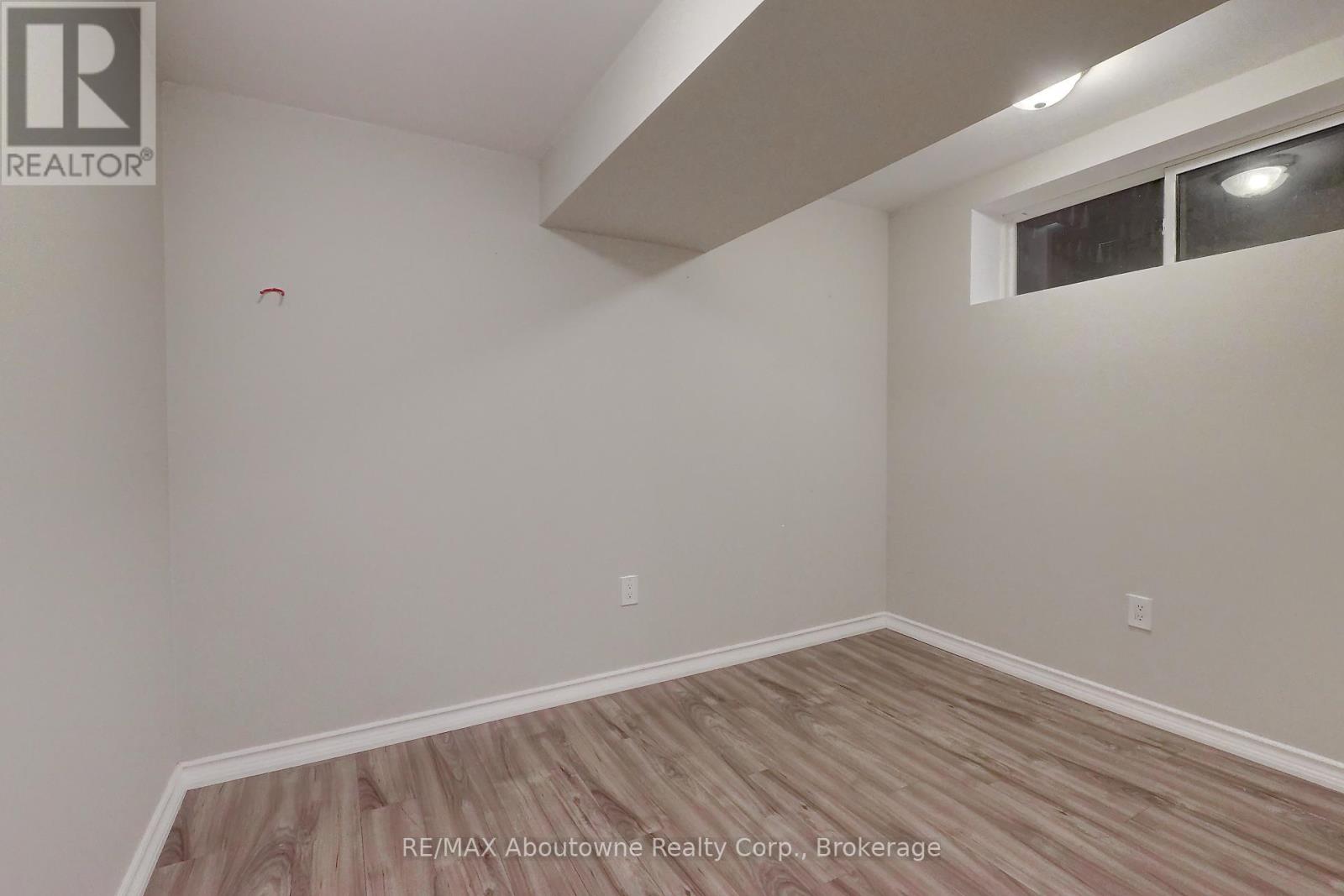 255 Wales Crescent, Oakville, Ontario  L6L 3X8 - Photo 40 - W12150327