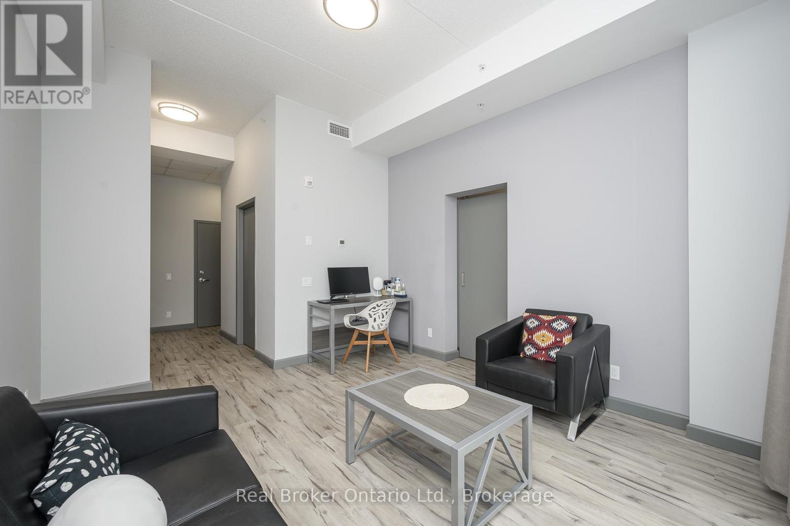 111 - 77 Leland Street, Hamilton, Ontario  L8S 3A1 - Photo 11 - X12150444