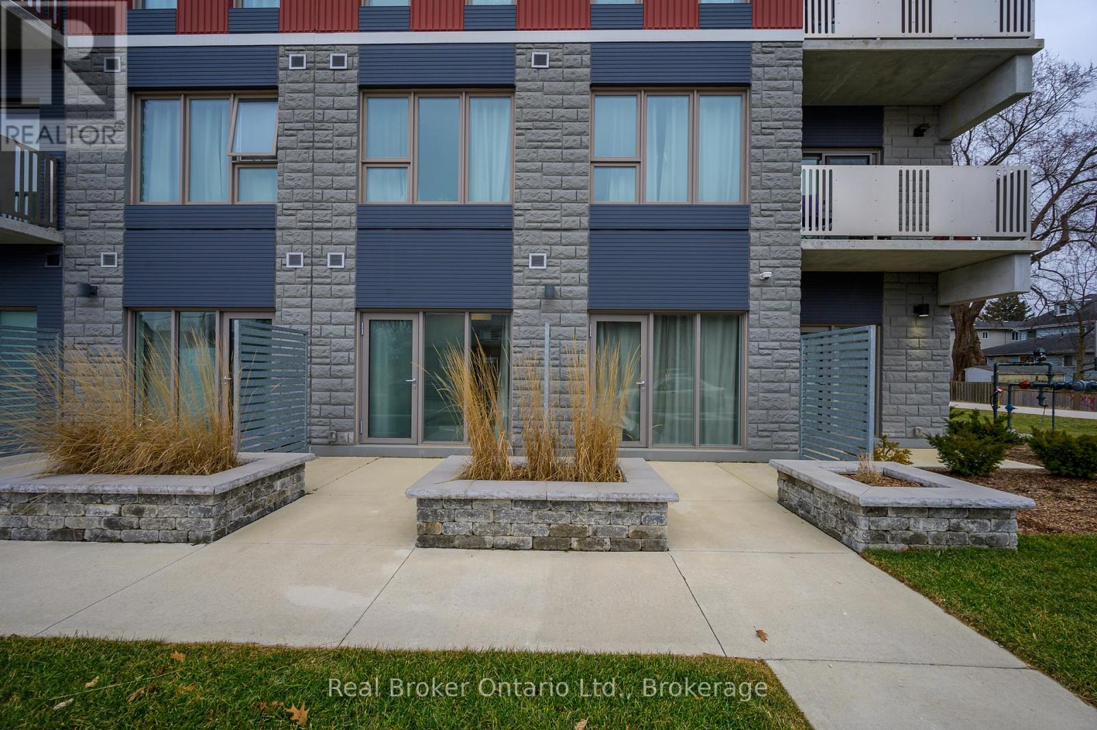 111 - 77 Leland Street, Hamilton, Ontario  L8S 3A1 - Photo 16 - X12150444