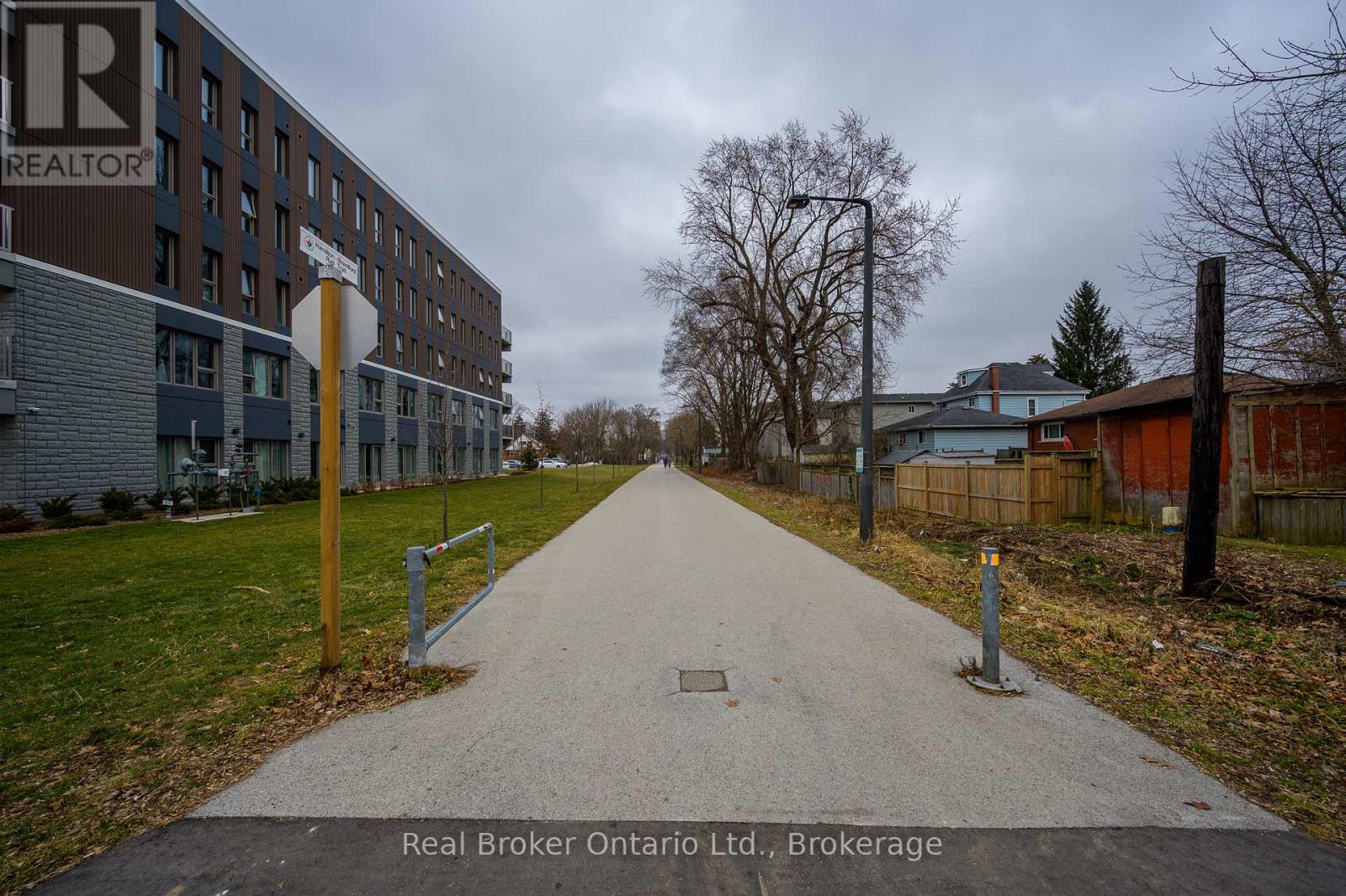 111 - 77 Leland Street, Hamilton, Ontario  L8S 3A1 - Photo 19 - X12150444