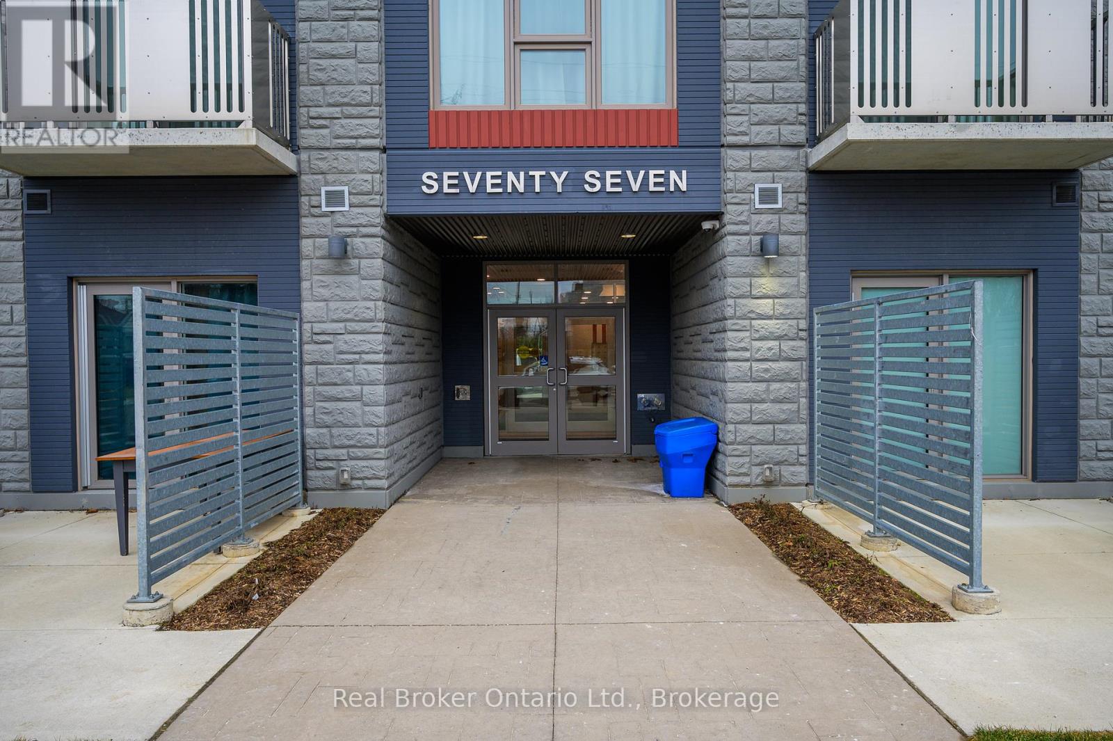 111 - 77 Leland Street, Hamilton, Ontario  L8S 3A1 - Photo 4 - X12150444