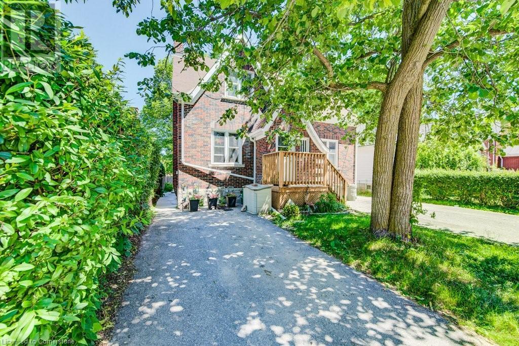 Property at 98 WATERLOO Street image 2