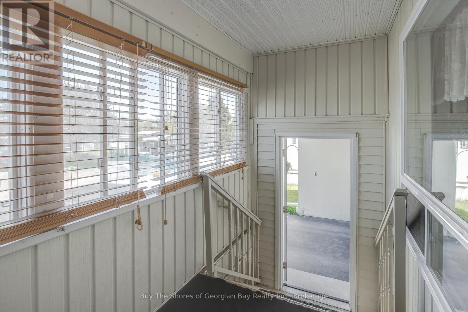 37 Northland Road, Midland, Ontario  L4R 0B9 - Photo 4 - S12150478