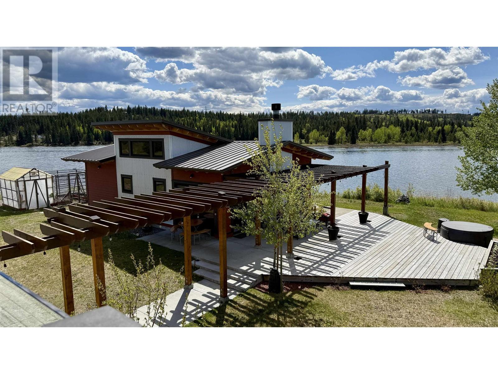 5460 Carlson Road, 100 Mile House, British Columbia  V0K 2E1 - Photo 15 - R3003159