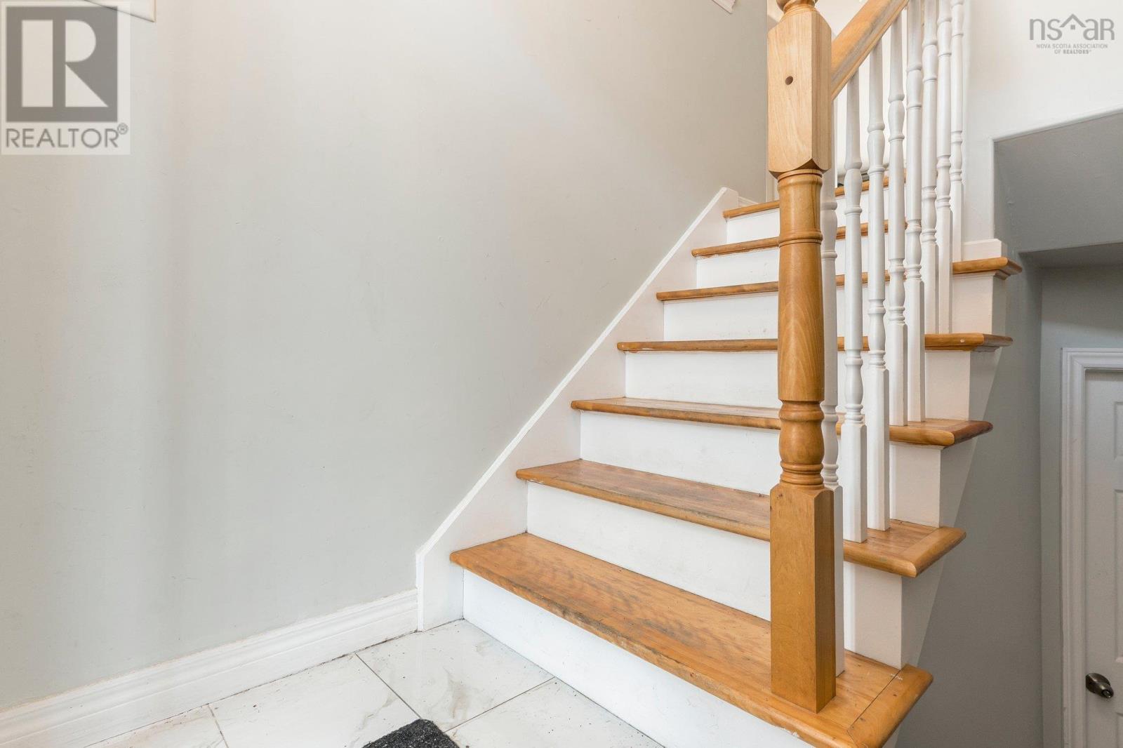 Property at 16 Prestwick Close image 5
