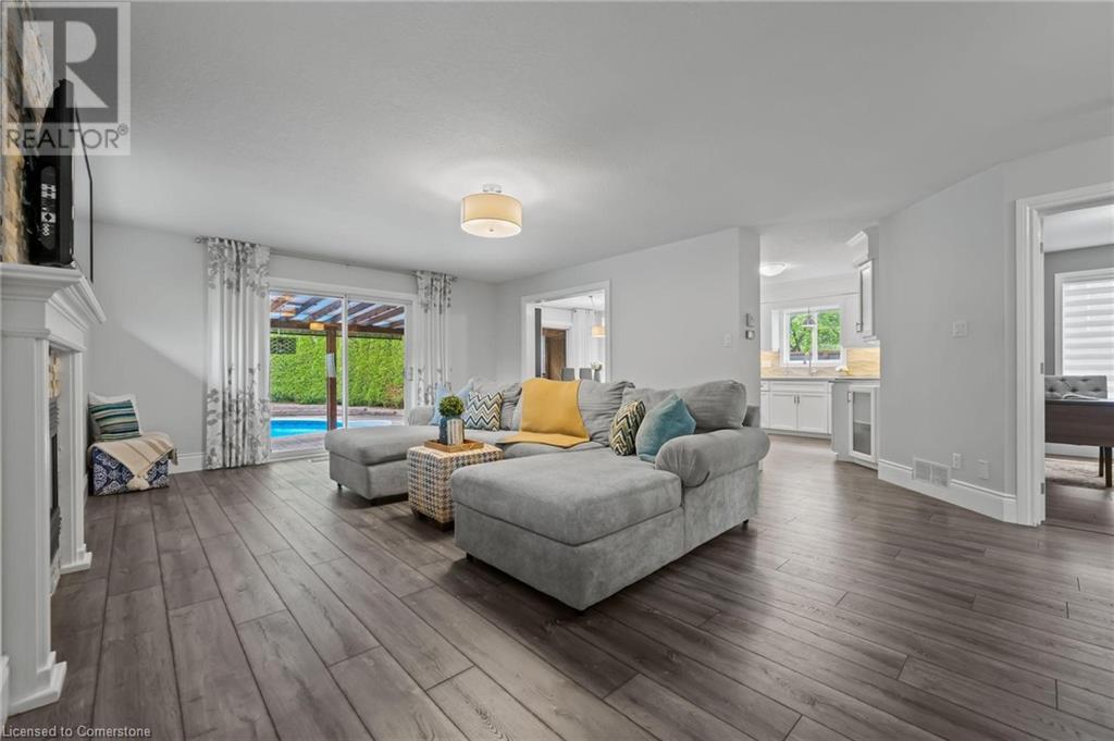 52 Bond Court, Guelph, Ontario  N1H 8N7 - Photo 12 - 40727256