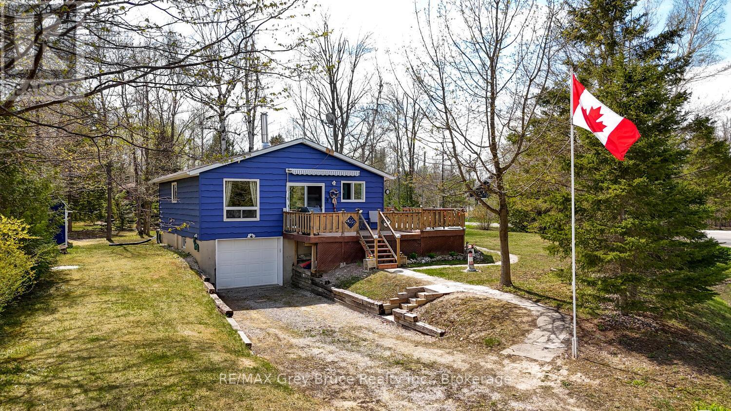 136 MAPLE DRIVE, Northern Bruce Peninsula, Ontario