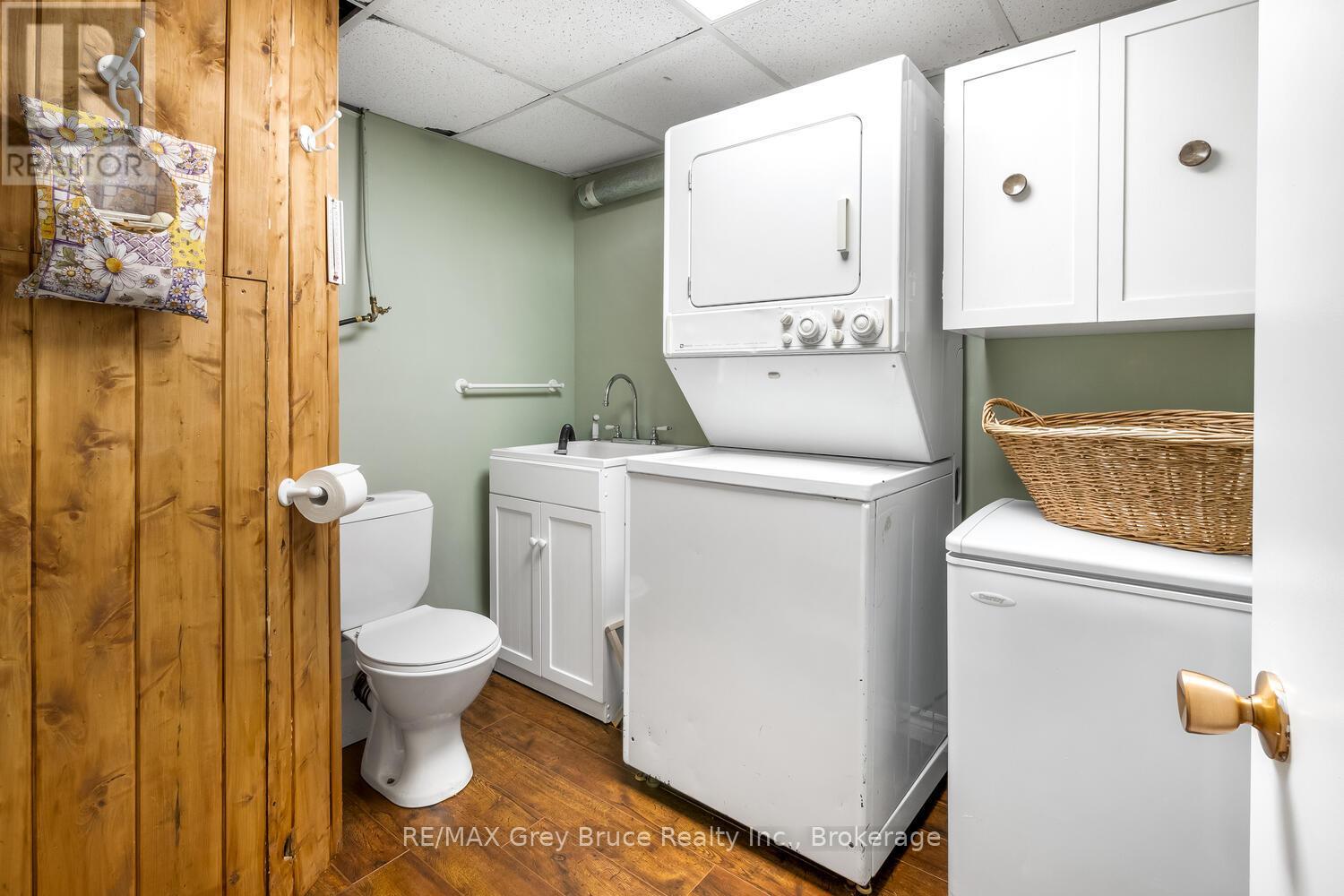 136 Maple Drive, Northern Bruce Peninsula, Ontario  N0H 1Z0 - Photo 20 - X12150411