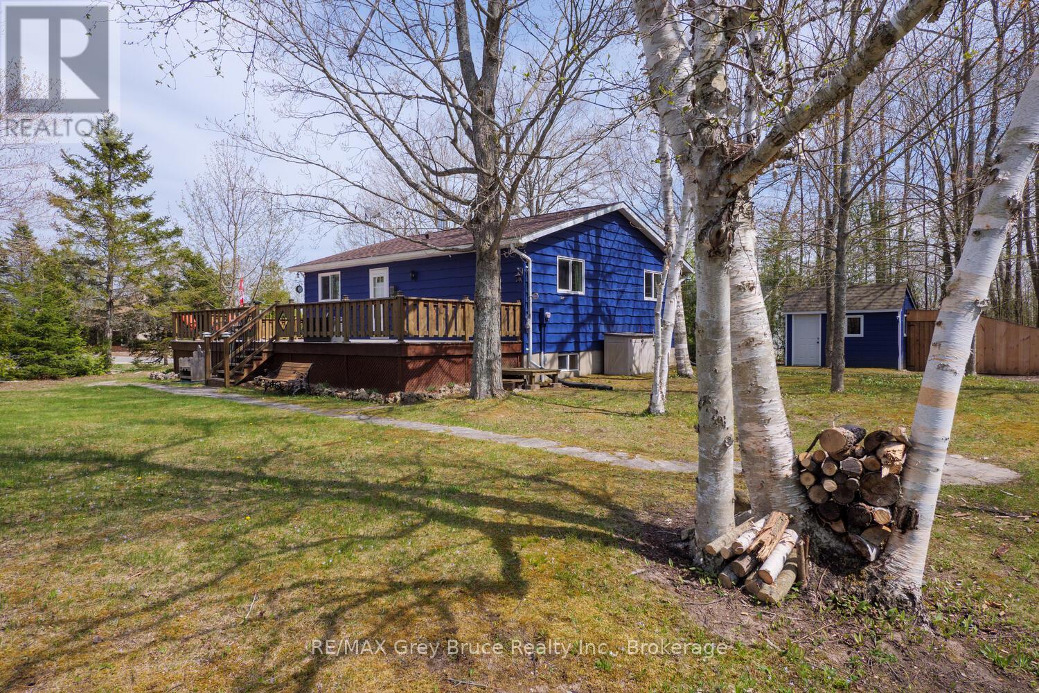 136 Maple Drive, Northern Bruce Peninsula, Ontario  N0H 1Z0 - Photo 27 - X12150411