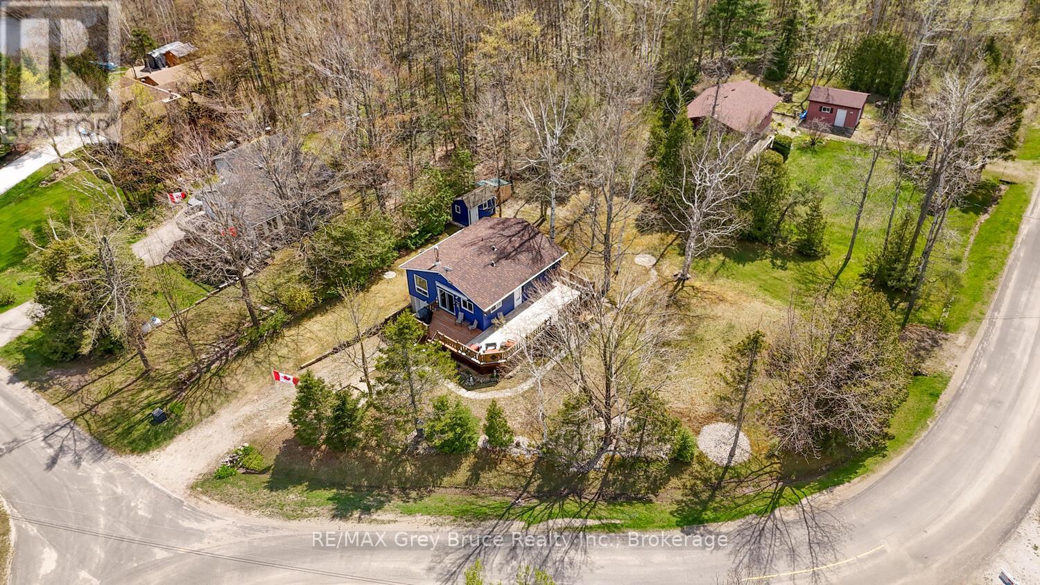 136 Maple Drive, Northern Bruce Peninsula, Ontario  N0H 1Z0 - Photo 31 - X12150411