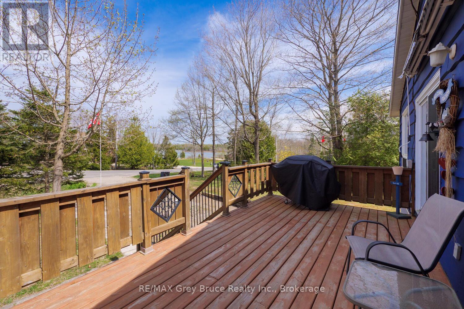 Property at 136 MAPLE DRIVE image 4
