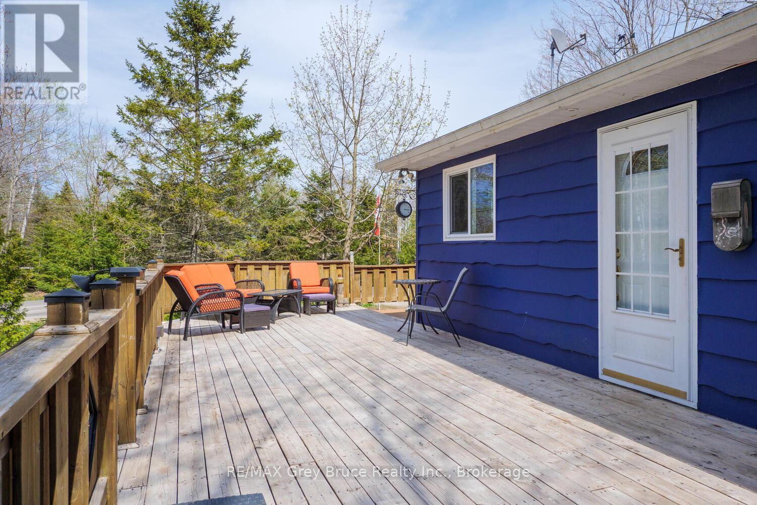 136 Maple Drive, Northern Bruce Peninsula, Ontario  N0H 1Z0 - Photo 6 - X12150411