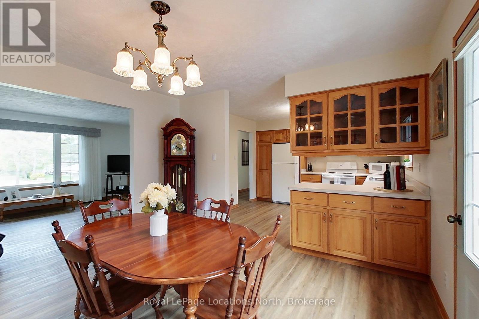 30 Pine Tree Drive, South Bruce Peninsula, Ontario N0H 1P0 - Photo 17 - X12150422
