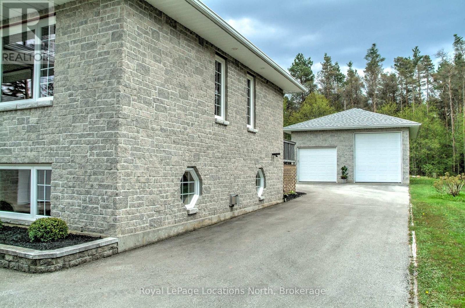 30 Pine Tree Drive, South Bruce Peninsula, Ontario  N0H 1P0 - Photo 3 - X12150422