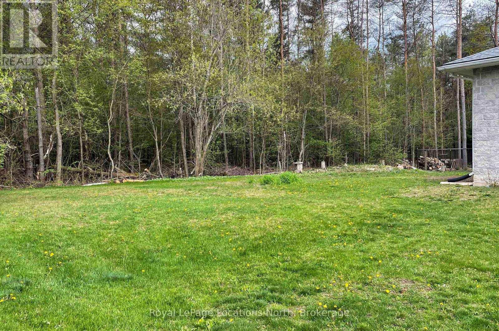 30 Pine Tree Drive, South Bruce Peninsula, Ontario N0H 1P0 - Photo 9 - X12150422