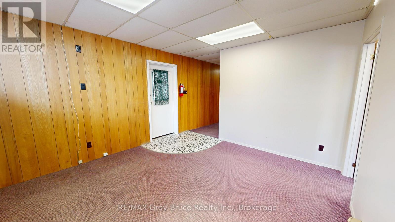 62 1st Avenue S, Arran-Elderslie, Ontario  N0G 1L0 - Photo 6 - X12150442