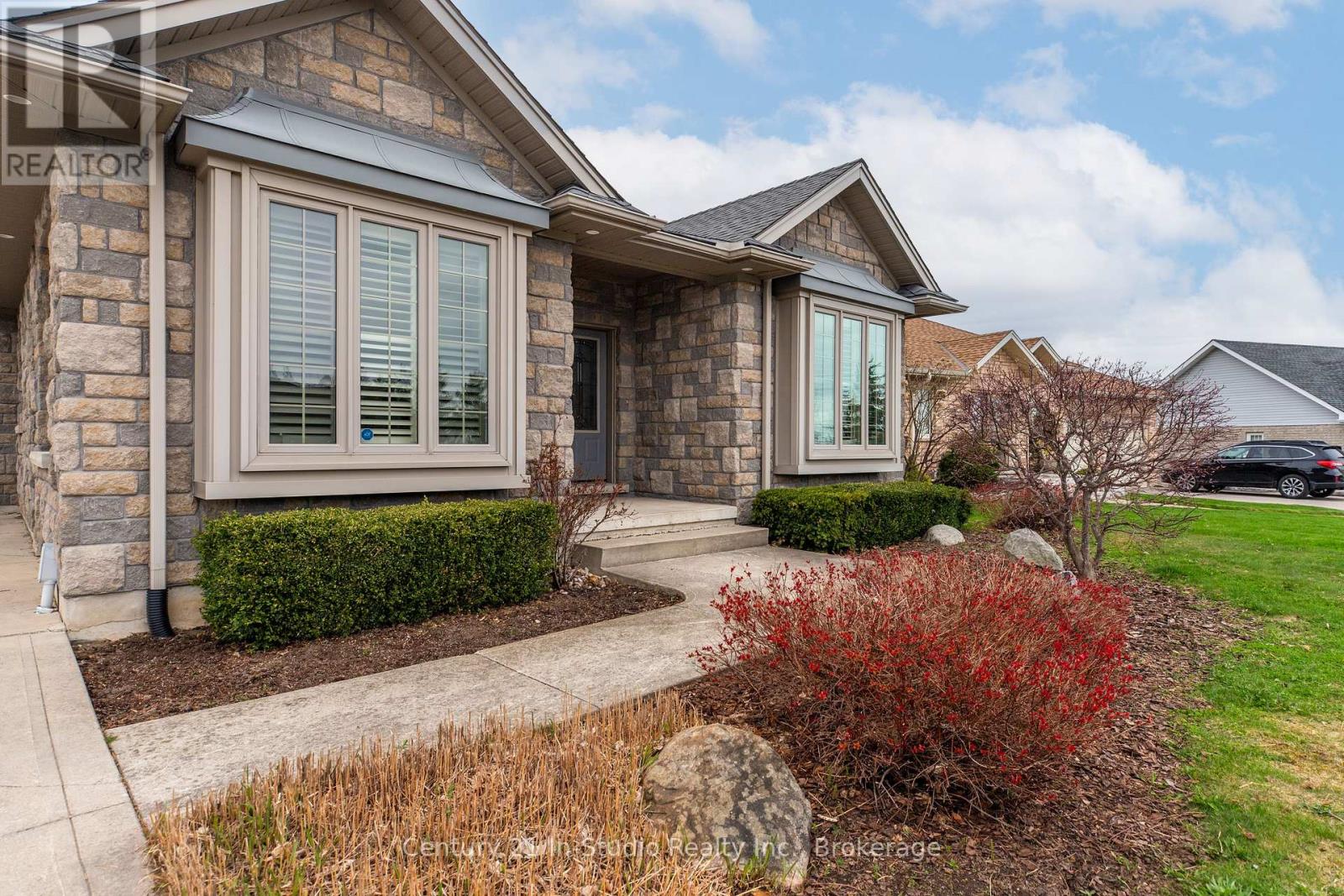 6 Glen Abbey Court, Meaford, Ontario  N4L 1Y4 - Photo 8 - X12150558
