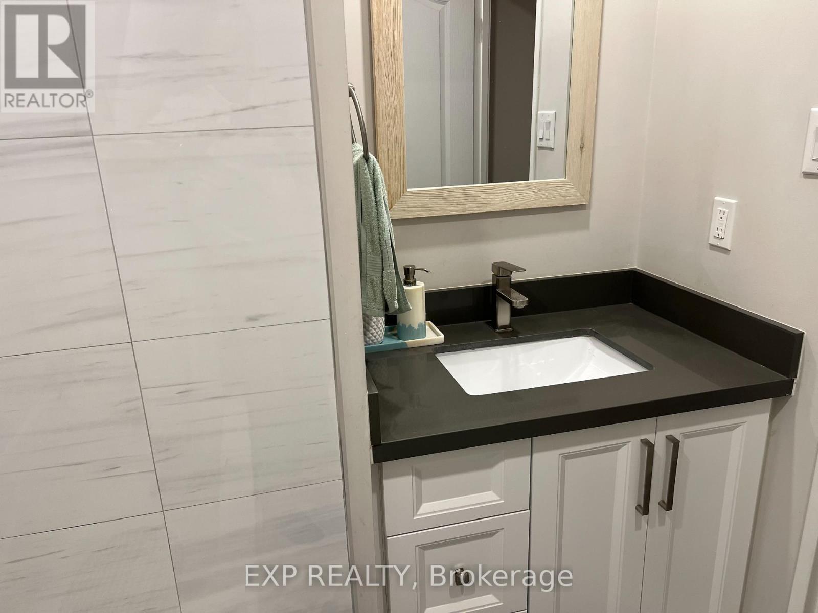 216 - 180 Mississauga Valley Boulevard, Mississauga, Ontario  L5A 3M2 - Photo 30 - W12132078