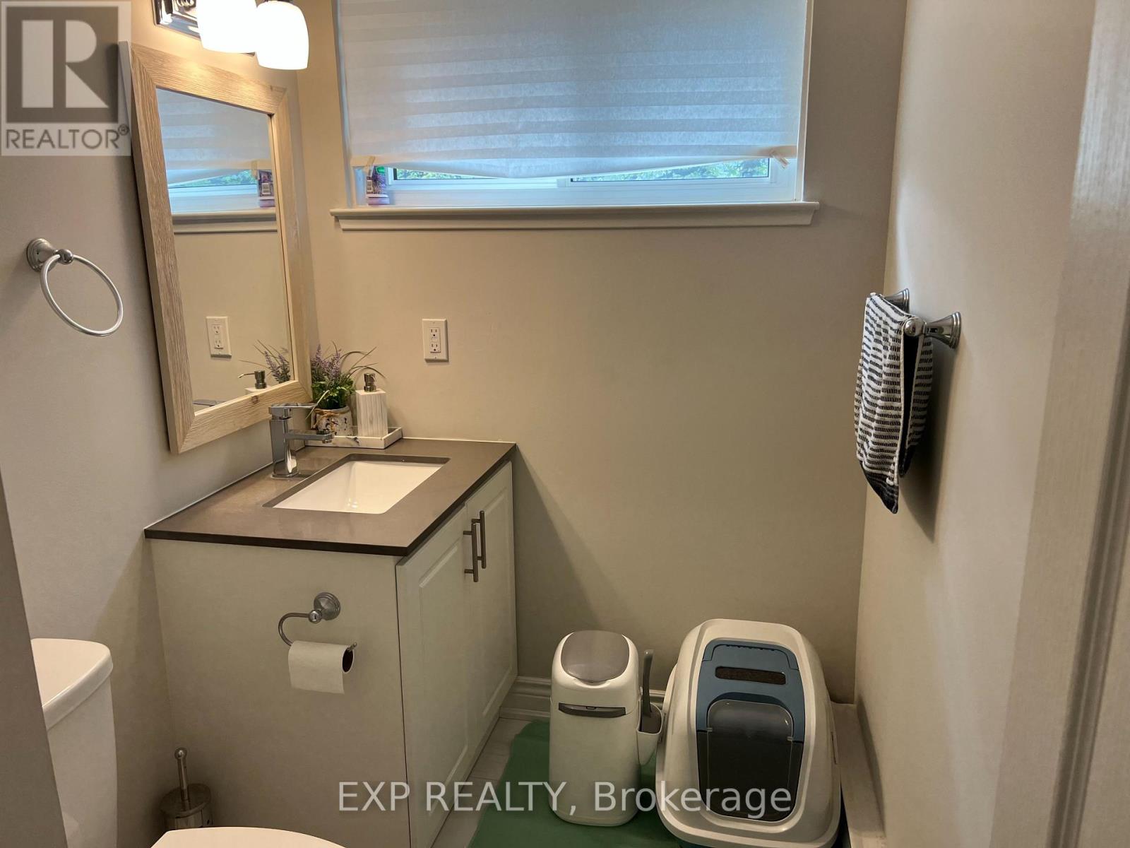 216 - 180 Mississauga Valley Boulevard, Mississauga, Ontario  L5A 3M2 - Photo 12 - W12132078