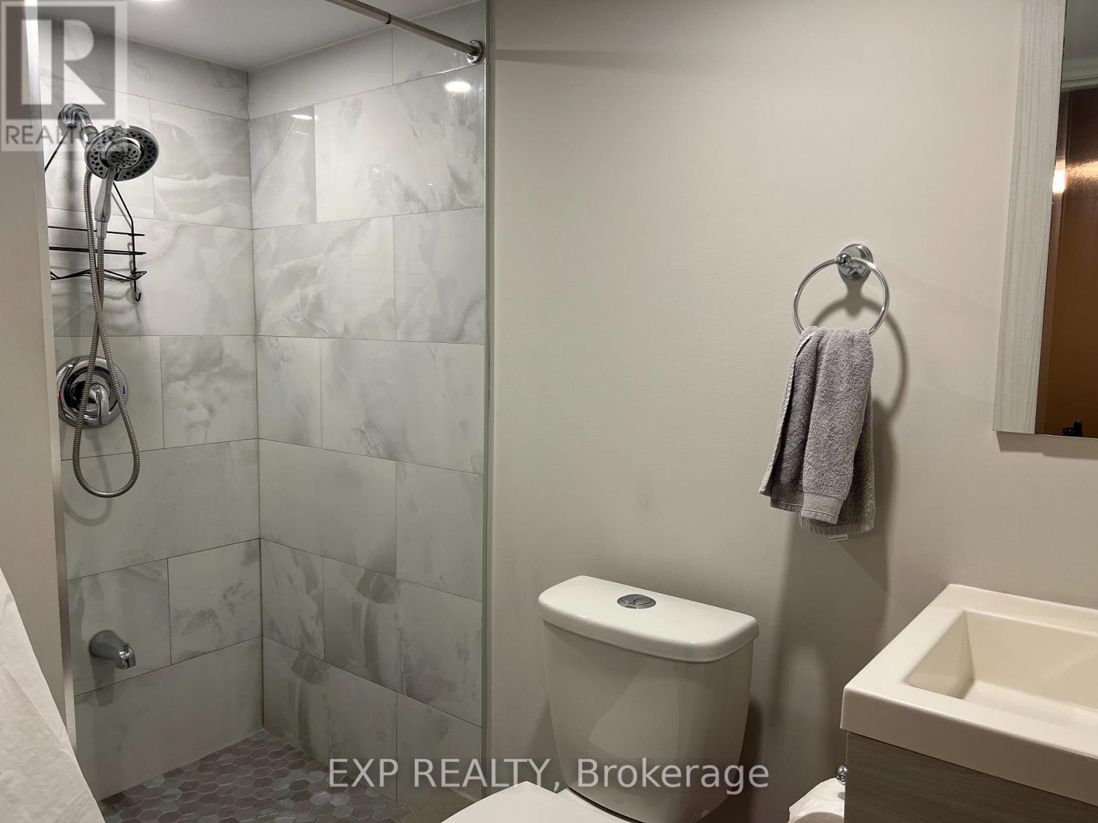 216 - 180 Mississauga Valley Boulevard, Mississauga, Ontario  L5A 3M2 - Photo 34 - W12132078
