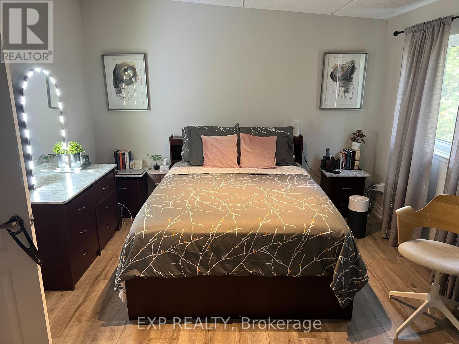 216 - 180 Mississauga Valley Boulevard, Mississauga, Ontario  L5A 3M2 - Photo 17 - W12132078