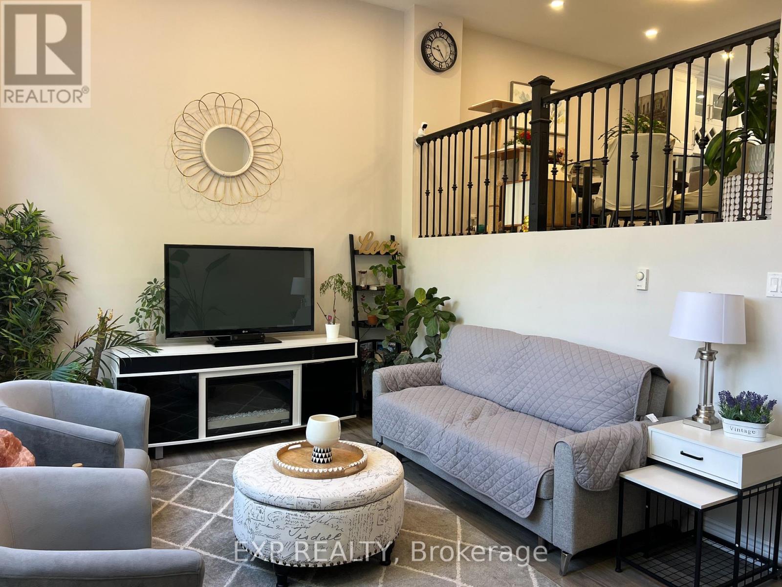 216 - 180 Mississauga Valley Boulevard, Mississauga, Ontario  L5A 3M2 - Photo 11 - W12132078