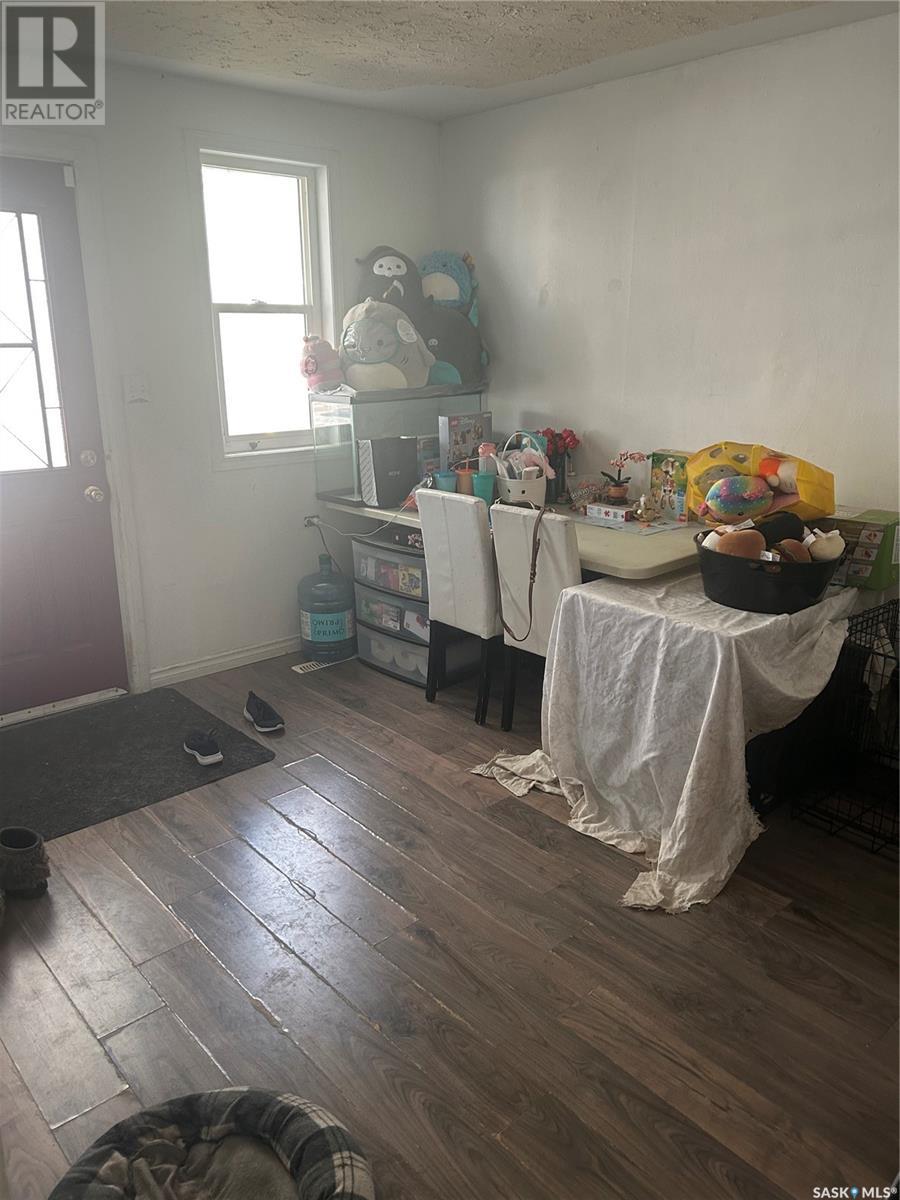 Property at 370 Lorne STREET image 3