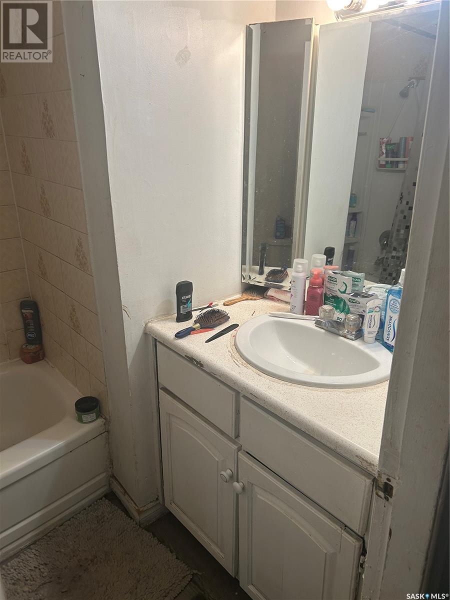 Property at 370 Lorne STREET image 5
