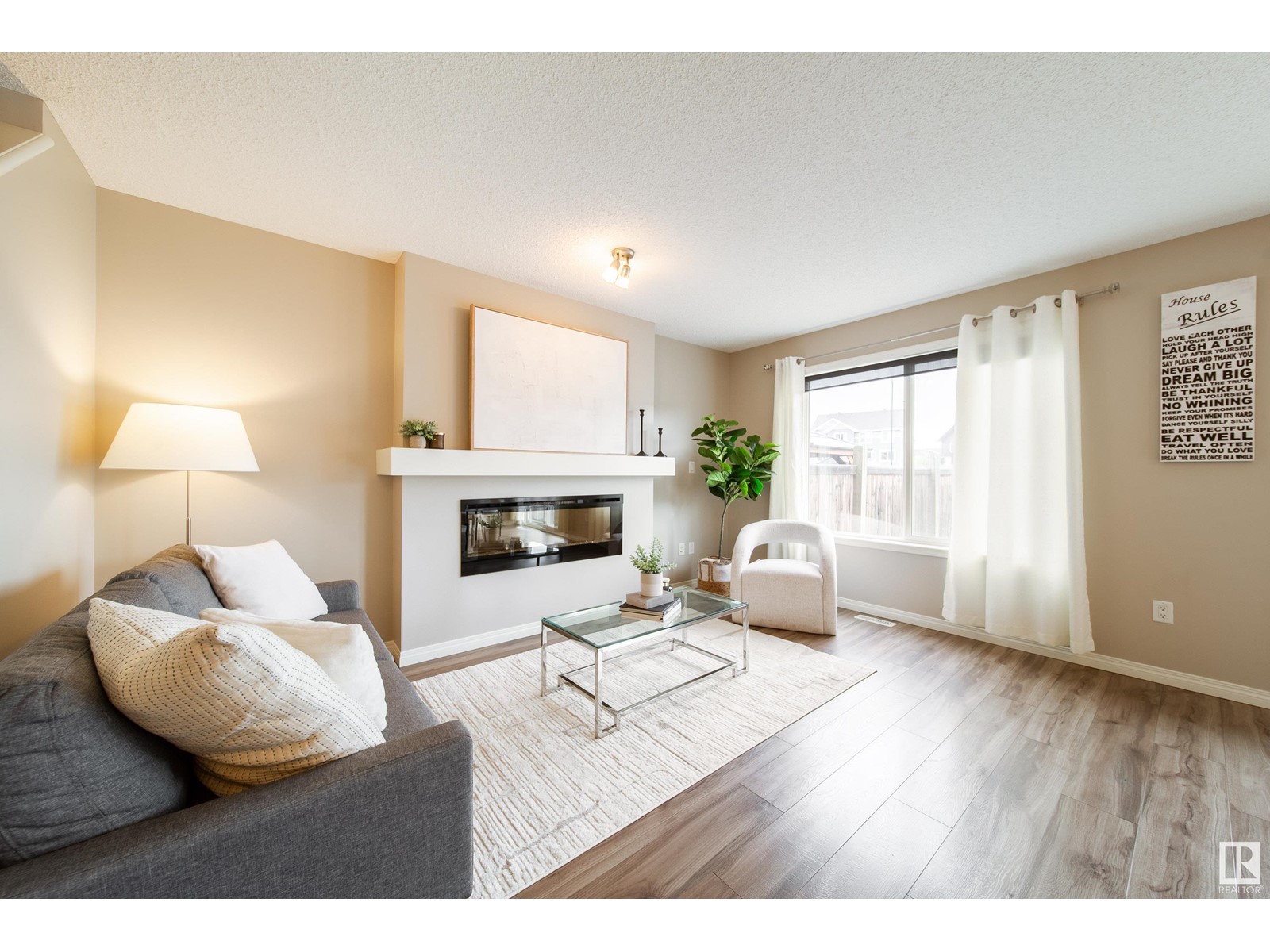 7705 24 Av Sw, Edmonton, Alberta  T6X 1S6 - Photo 2 - E4436556