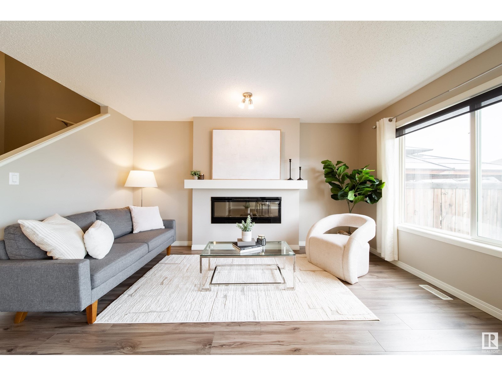 7705 24 Av Sw, Edmonton, Alberta  T6X 1S6 - Photo 3 - E4436556