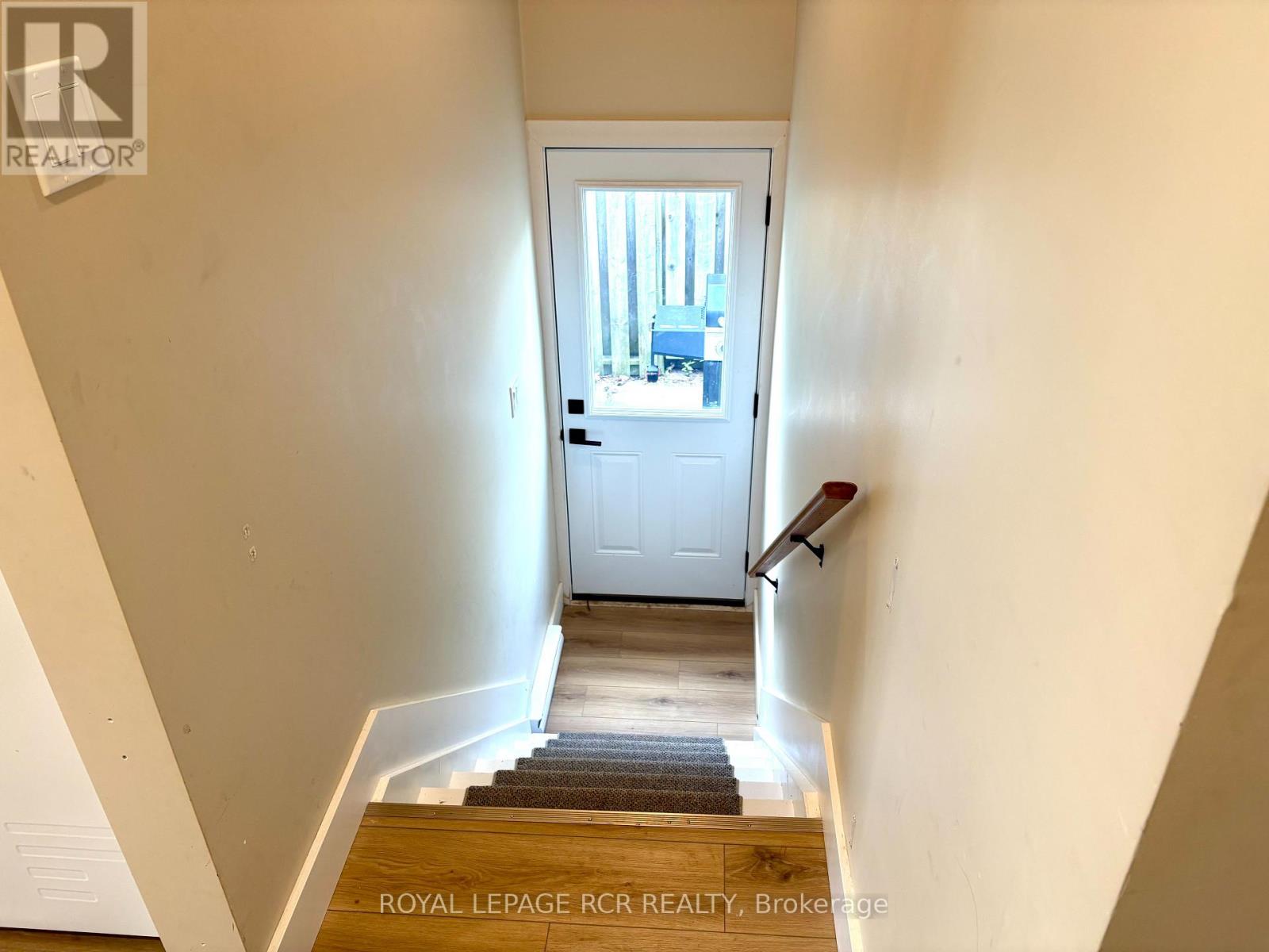 504 Andrew Street, Shelburne, Ontario  L9V 2Z1 - Photo 5 - X12061424