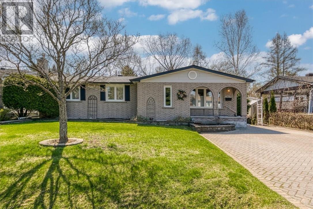 Property at 1809 Rutherglen Crescent image 3