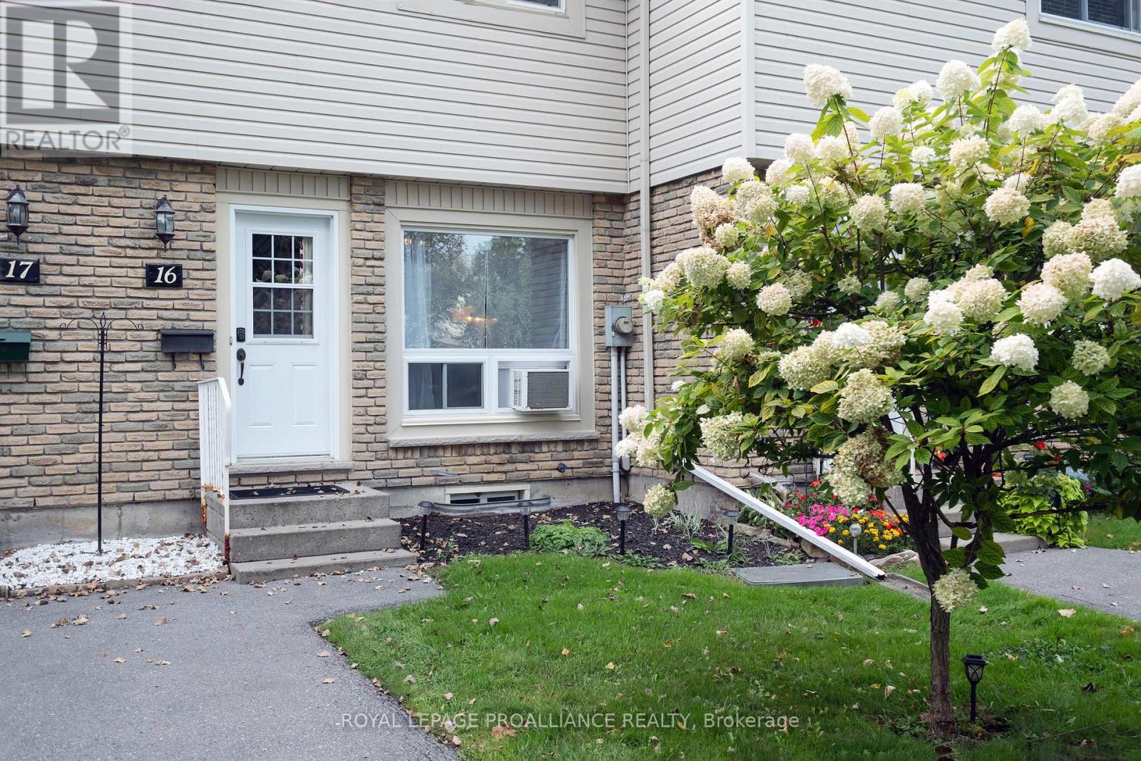 16 - 161 BAY STREET, Quinte West, Ontario