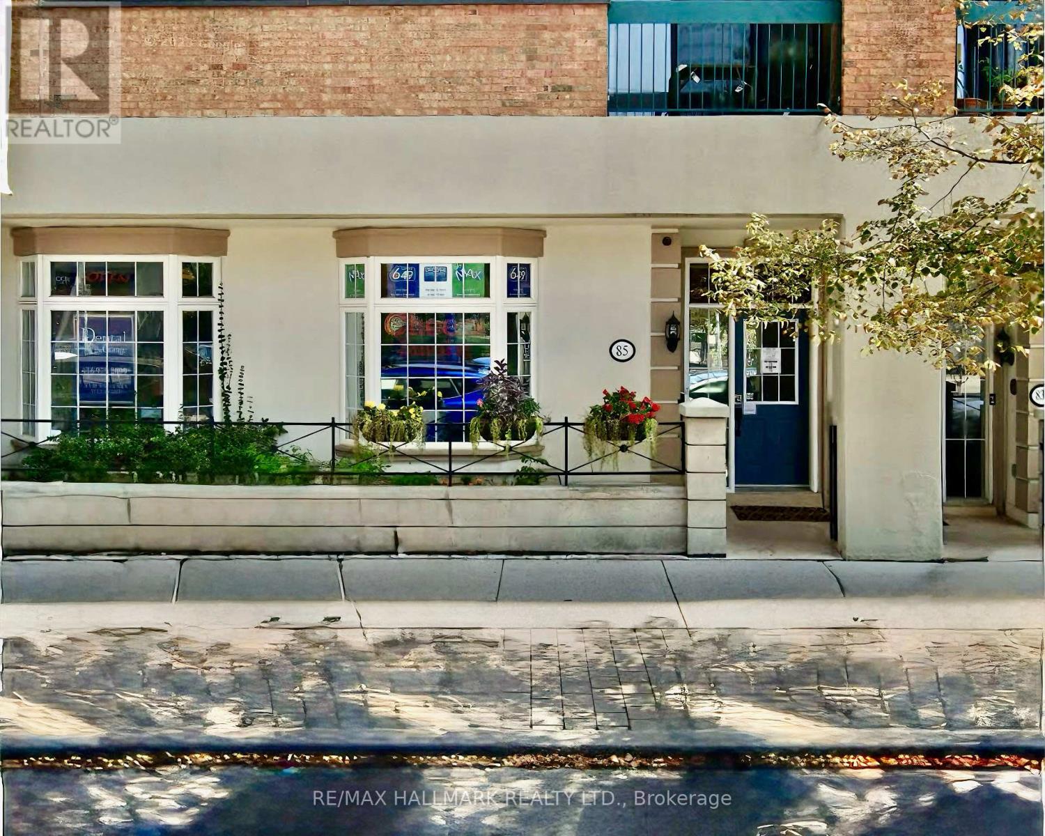 Property at 85 MCCAUL STREET N image 4