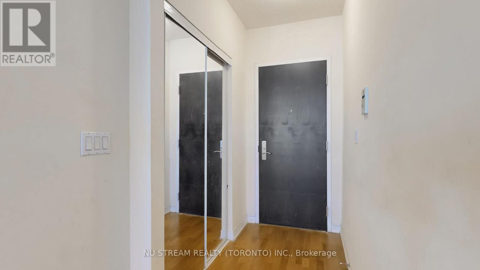 3101 - 761 Bay Street, Toronto, Ontario  M5G 2R2 - Photo 24 - C12150333