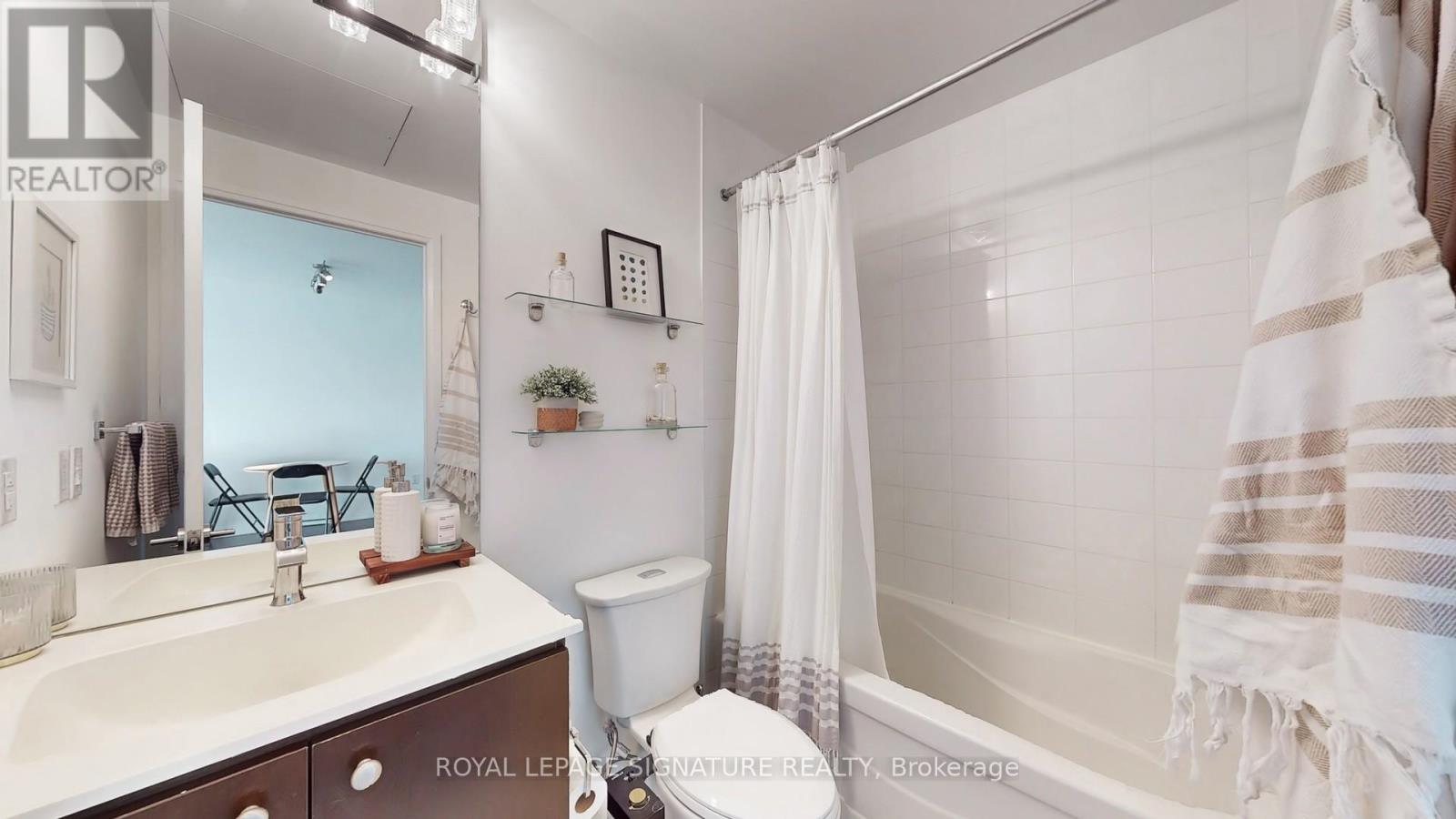 1906 - 25 Cole Street, Toronto, Ontario  M5A 4M3 - Photo 13 - C12150564