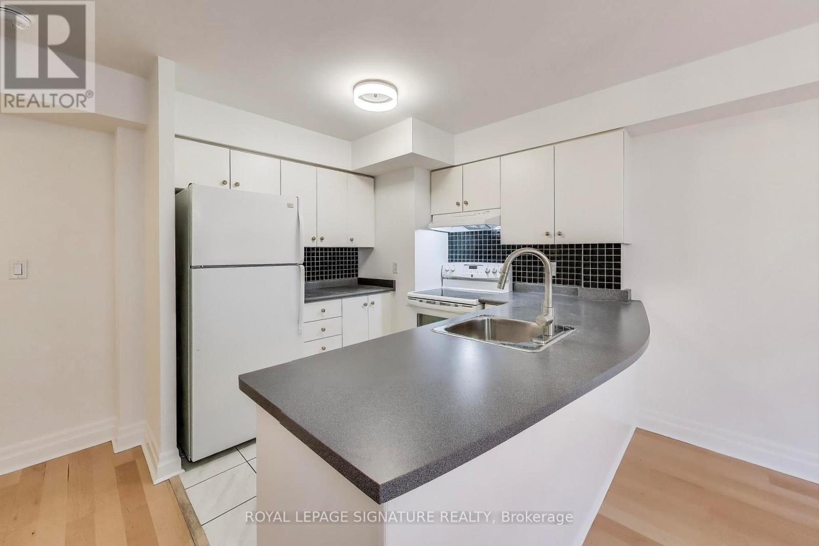 334 - 415 Jarvis Street, Toronto, Ontario  M4Y 3C1 - Photo 4 - C12150572