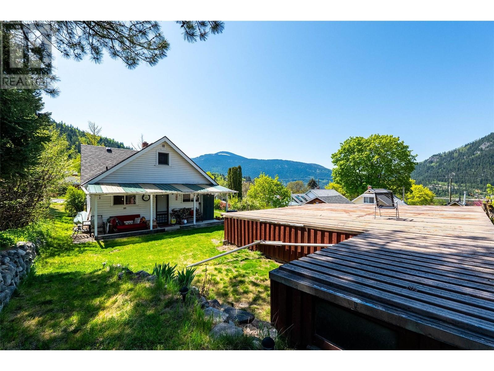 809 Davies Street, Nelson, British Columbia  V1L 3T6 - Photo 59 - 10347813