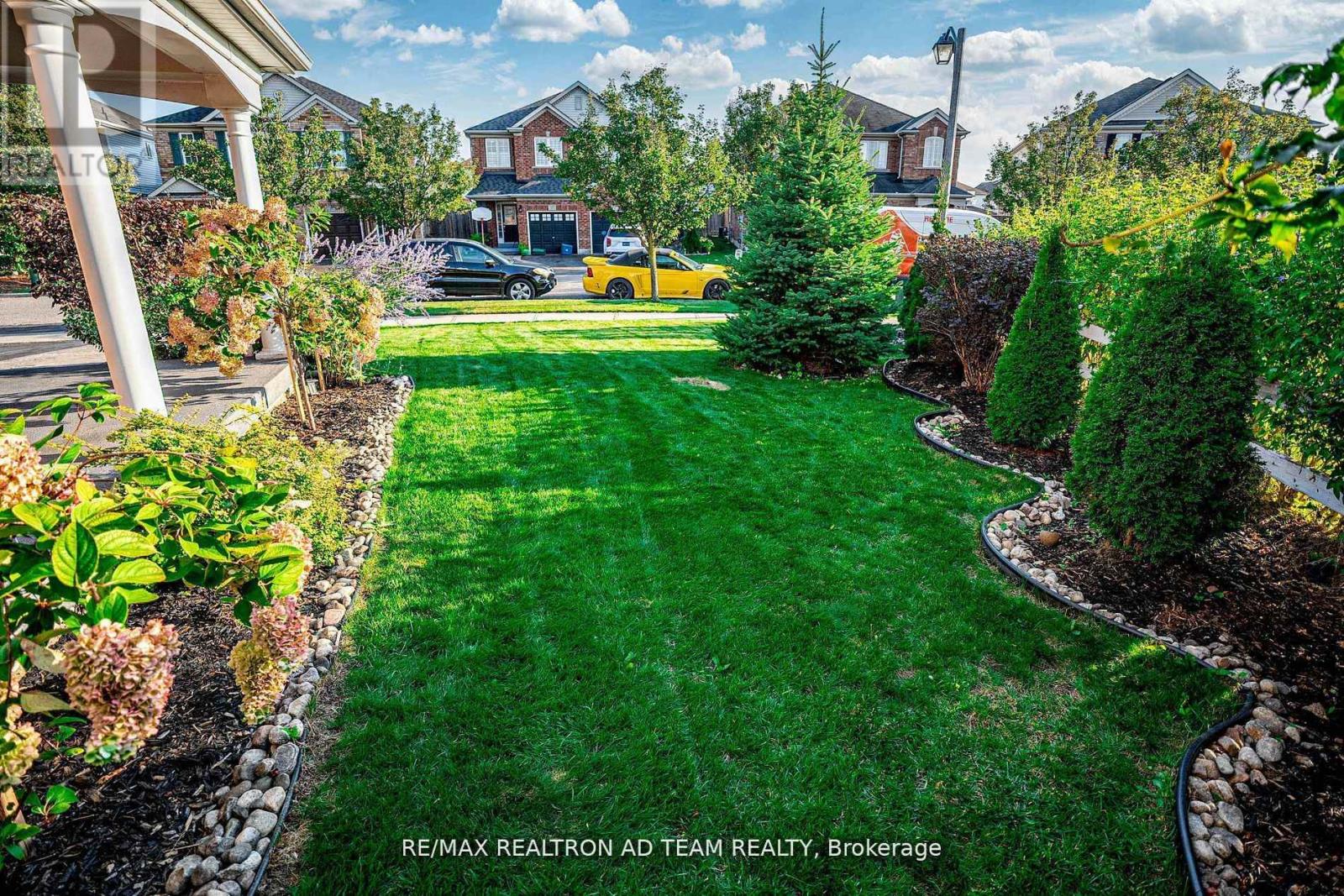 Property at 10 TOZER CRESCENT image 5