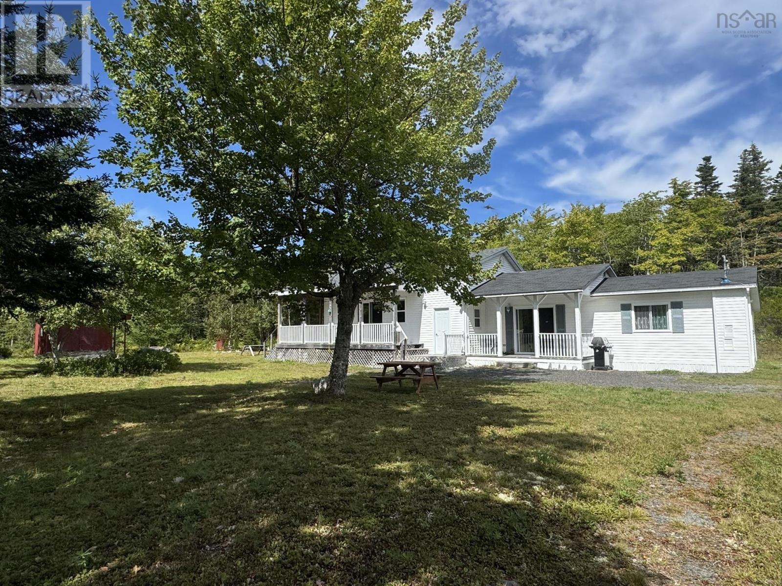 87 Somerset Drive, East Sable River, Nova Scotia  B0T 1V0 - Photo 2 - 202511109