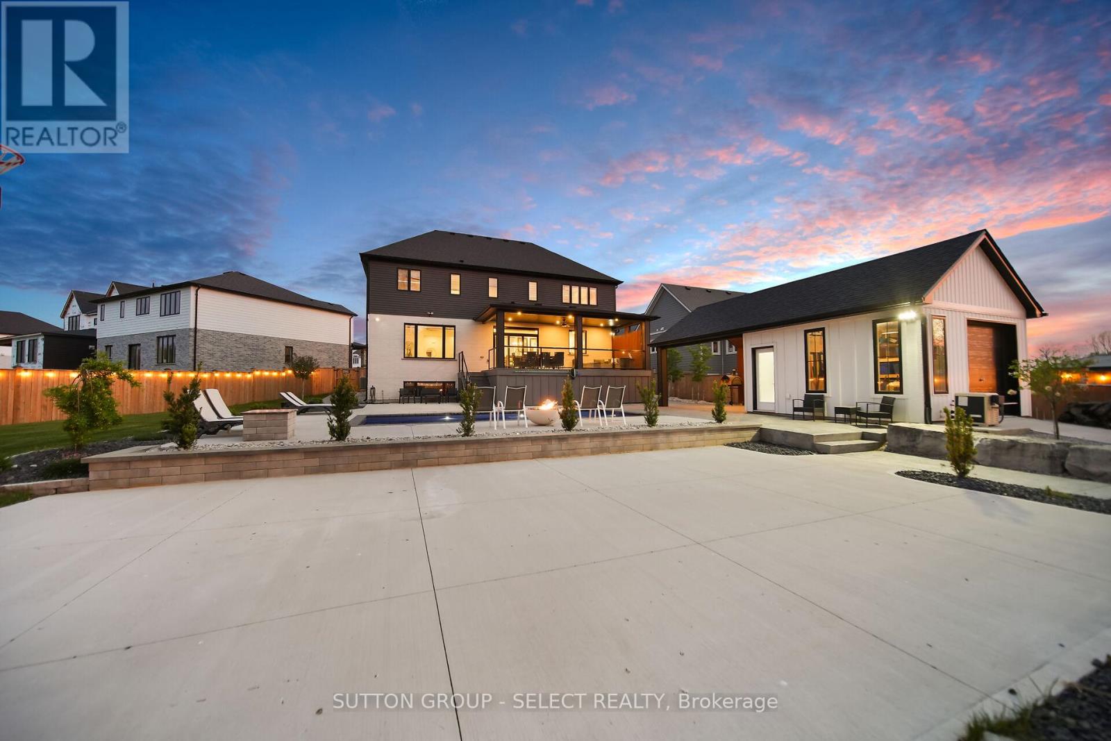 48 Royal Crescent, Southwold, Ontario  N5P 3T2 - Photo 42 - X12150607