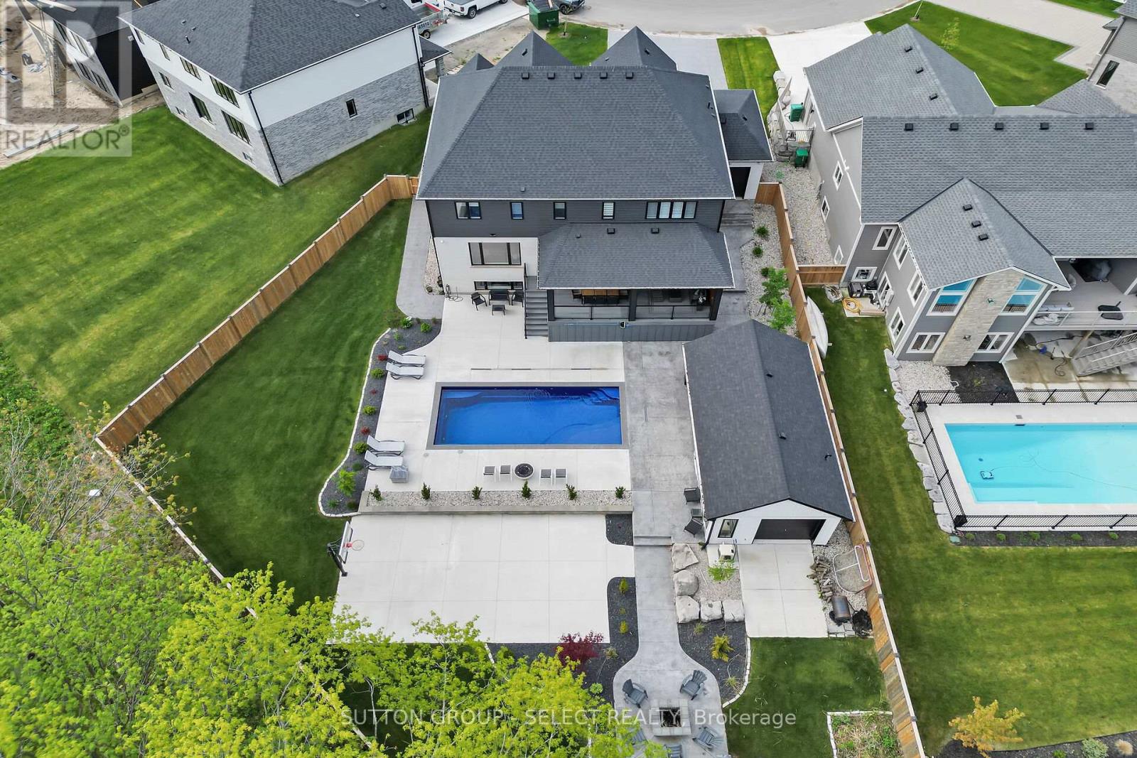 48 Royal Crescent, Southwold, Ontario  N5P 3T2 - Photo 49 - X12150607
