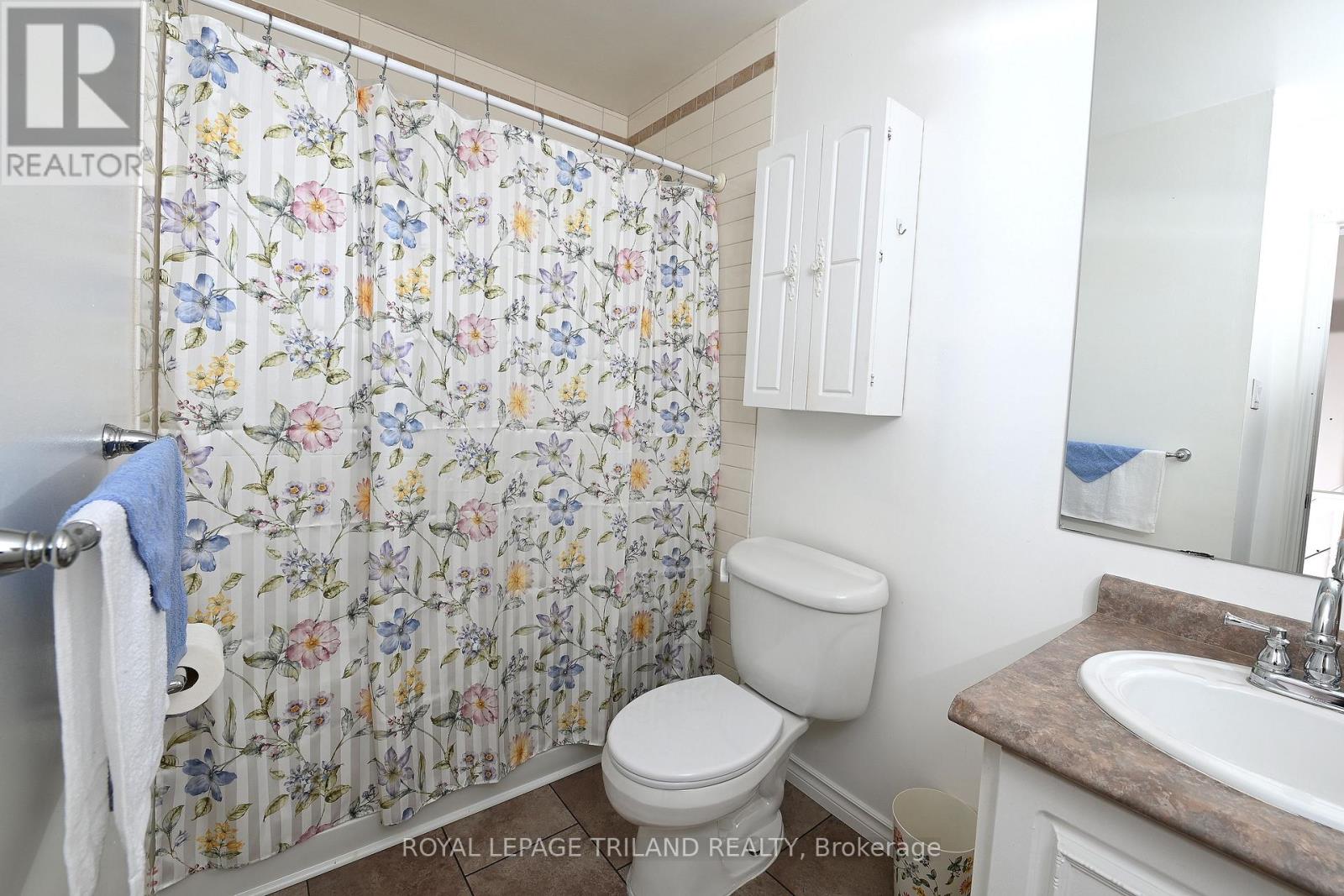 886 Notre Dame Drive, London South, Ontario  N6J 3C4 - Photo 17 - X12150609