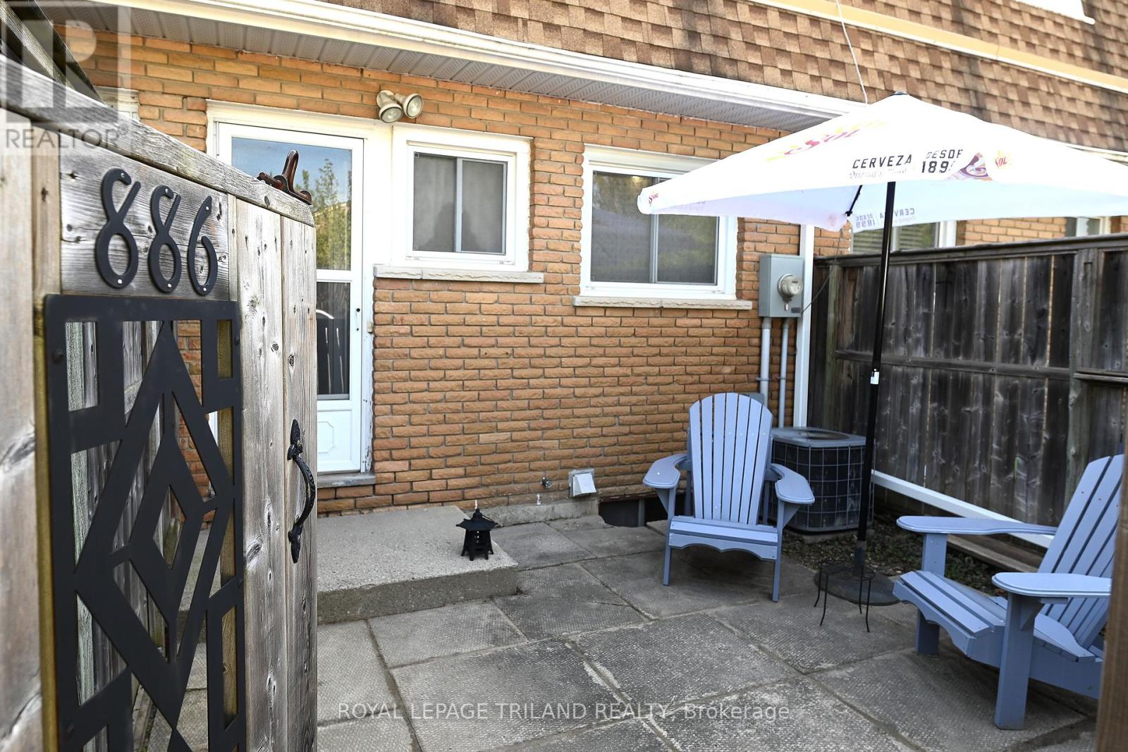Property at 886 NOTRE DAME DRIVE image 3