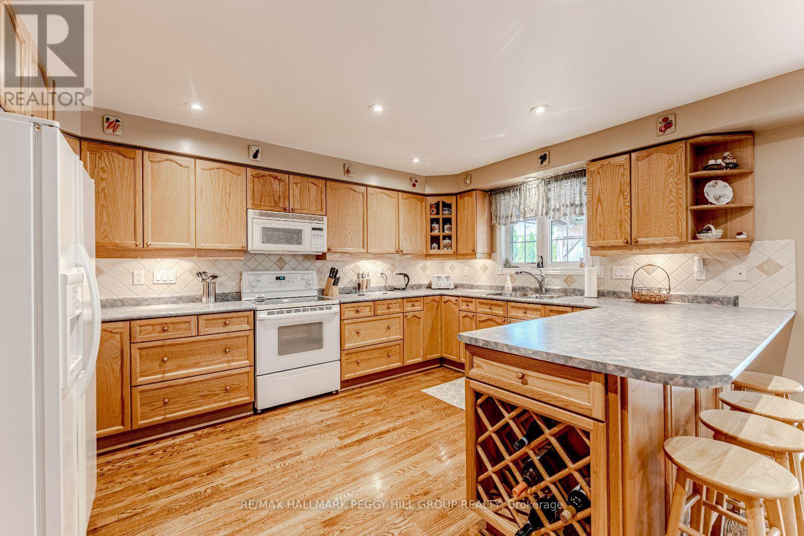 Property at 64 SUMMERSET DRIVE image 3