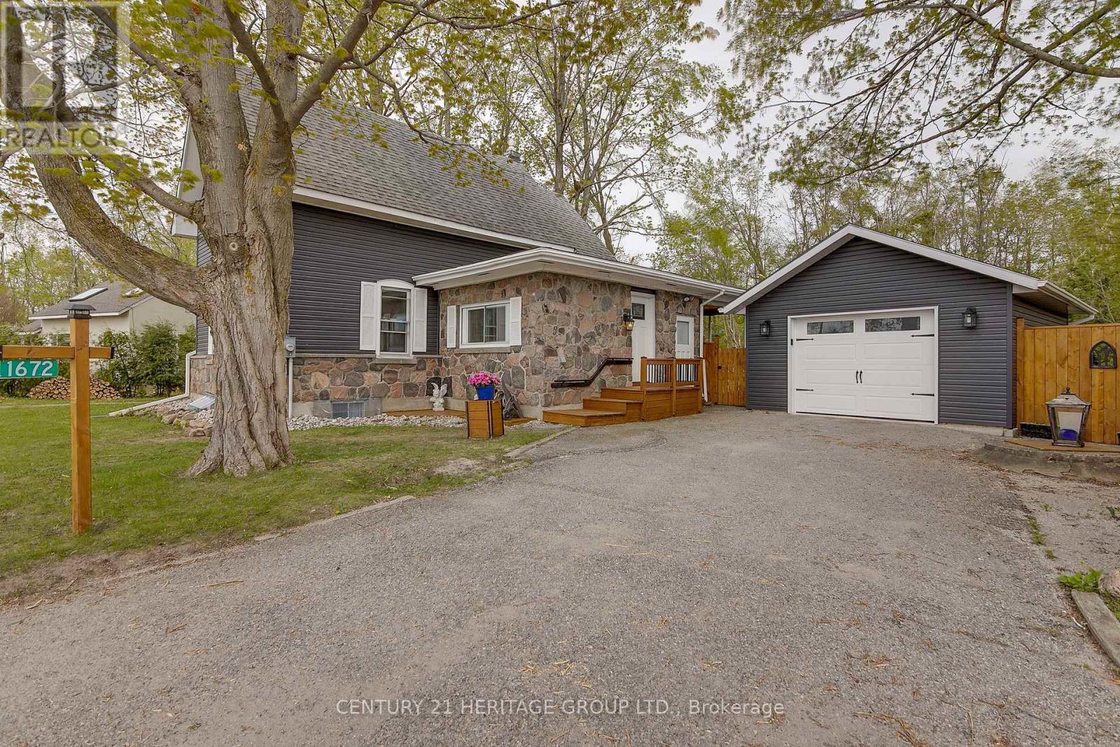 Property at 1672 RIDGE ROAD E image 4