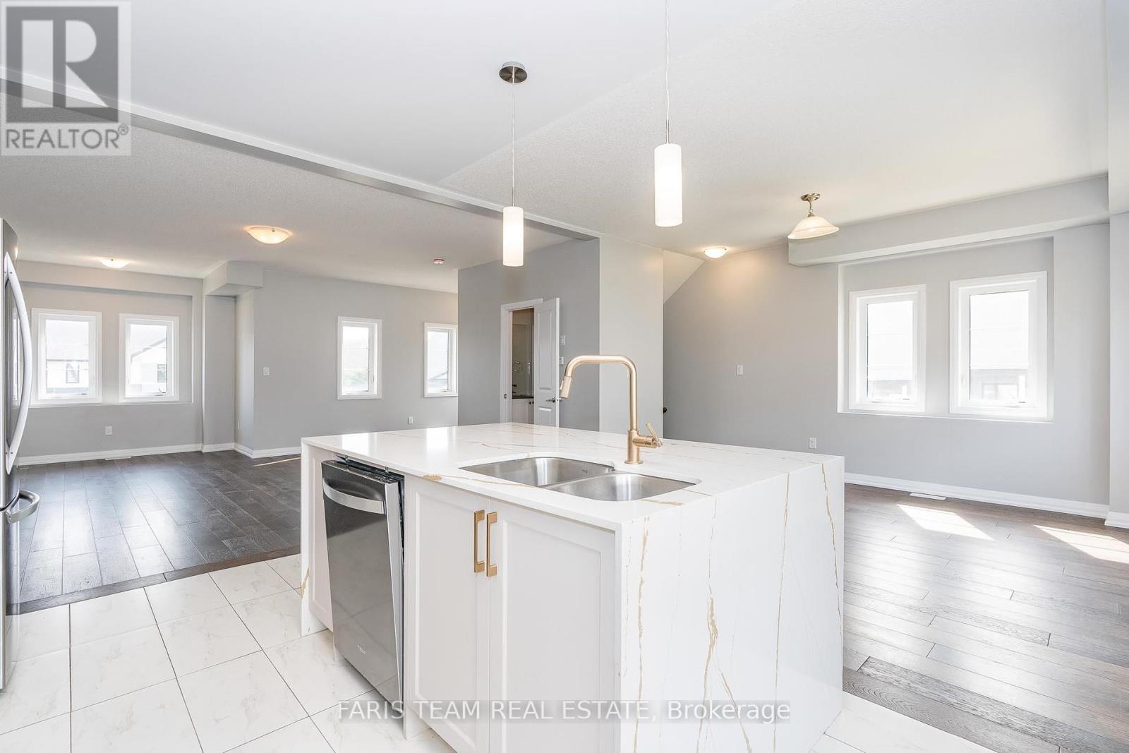 Property at 43 LAHEY CRESCENT image 5