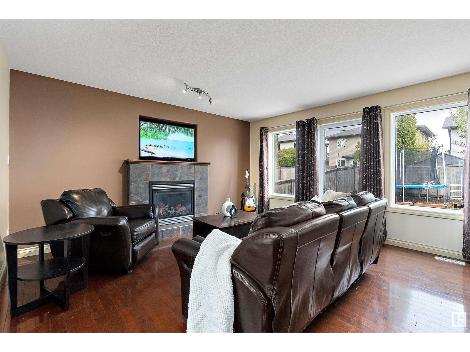 Property at 23 BIRCHMONT CR image 5