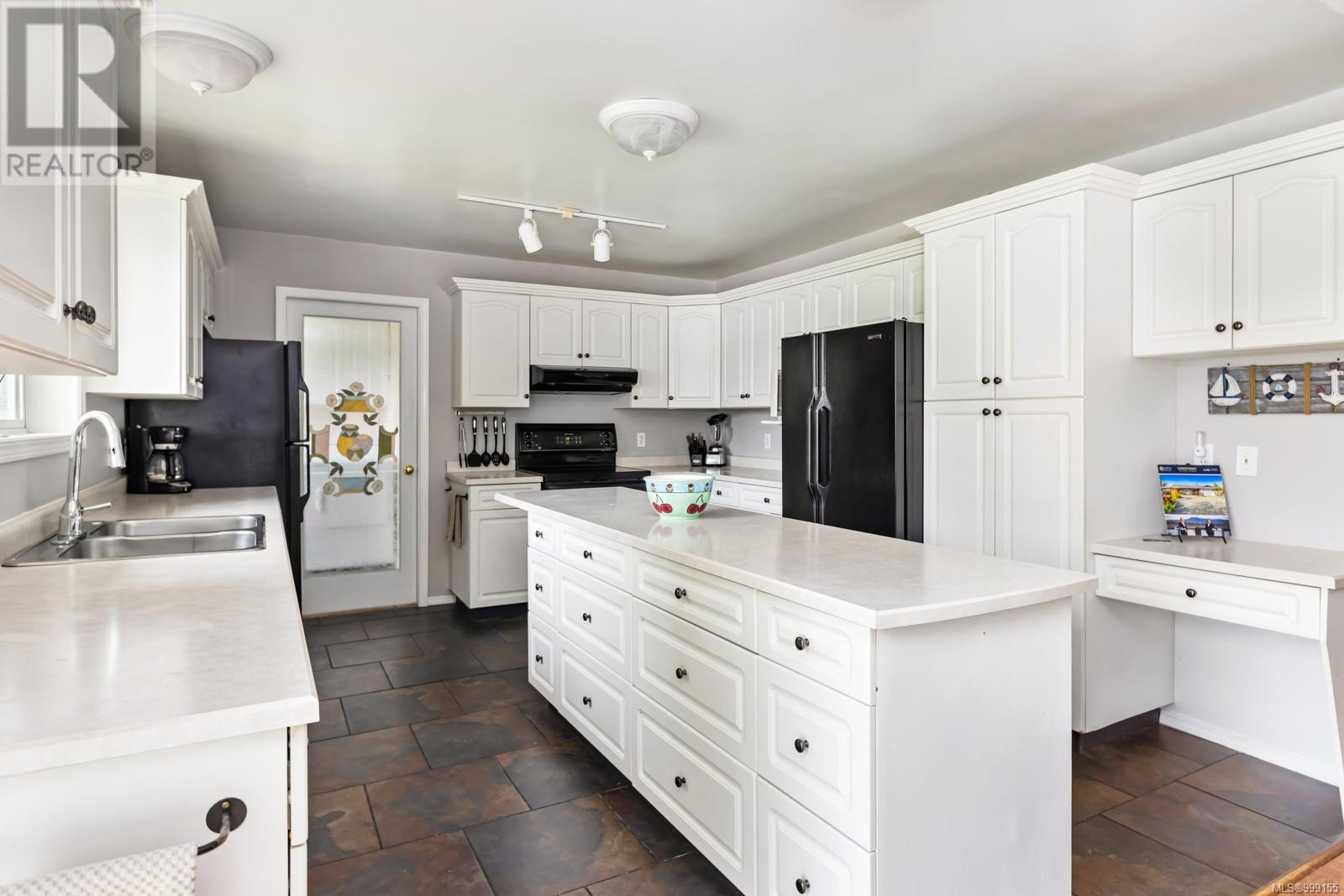 6918 Beach Dr, Honeymoon Bay, British Columbia  V0R 1Y0 - Photo 17 - 999155