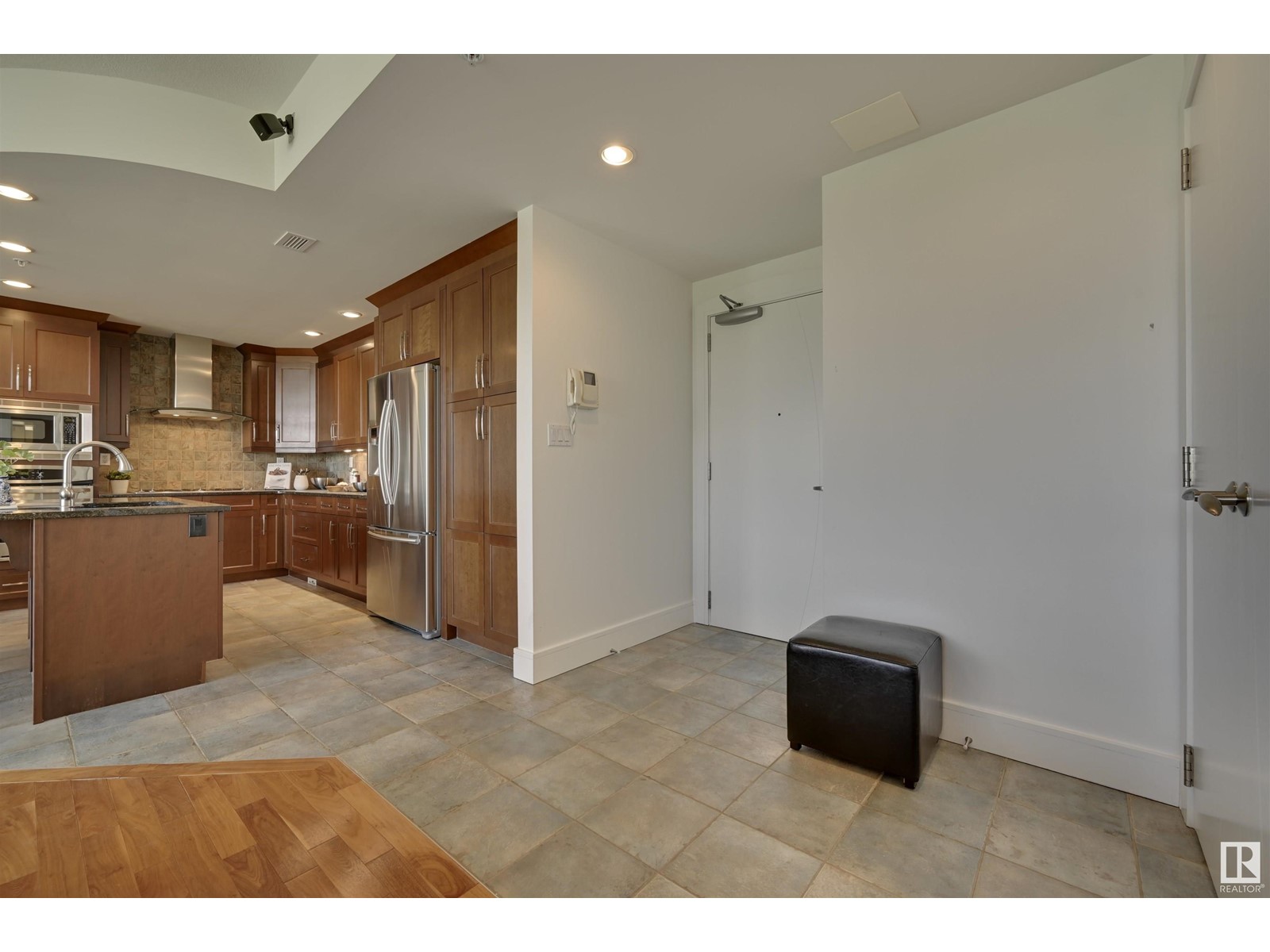 #503 10035 Saskatchewan Dr Nw, Edmonton, Alberta  T6E 4R4 - Photo 20 - E4433924